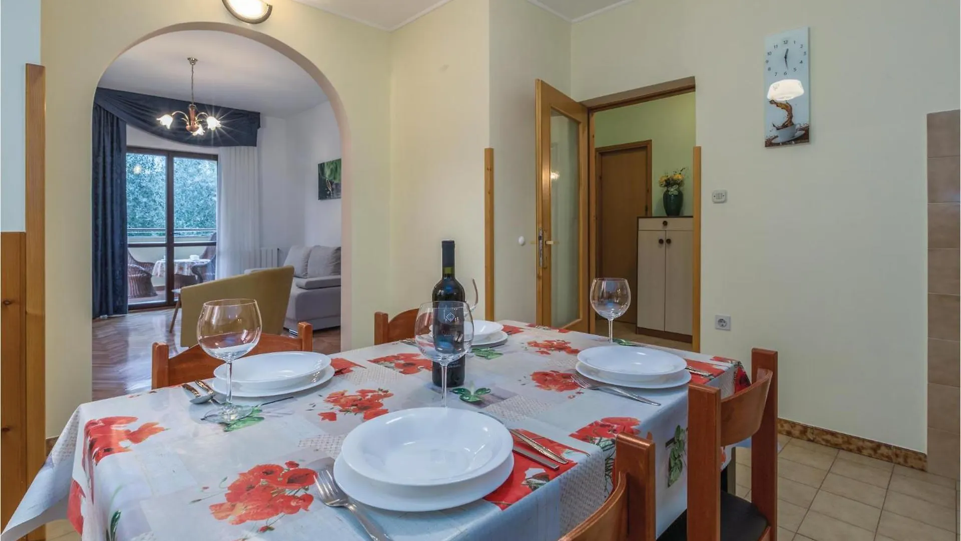 Beautiful Apartment In Porec With Kitchen 크로아티아