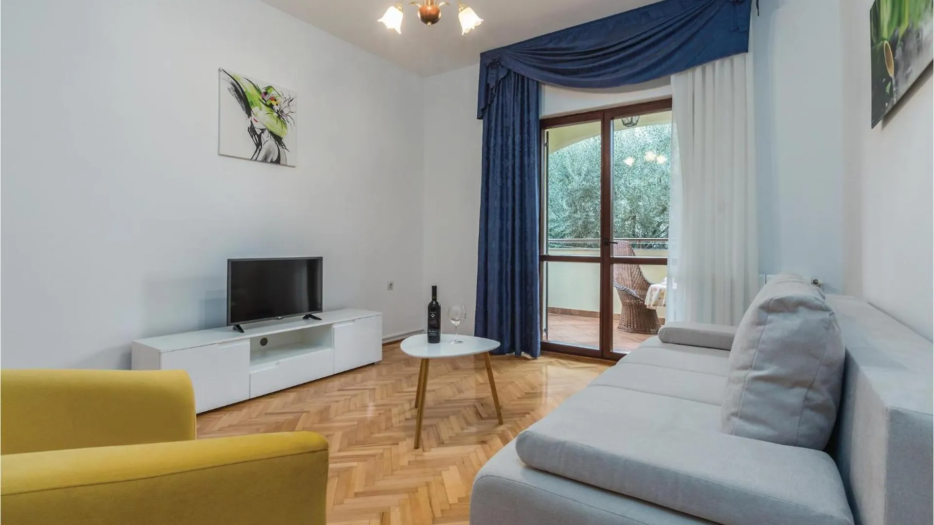 Beautiful Apartment In Porec With Kitchen 크로아티아