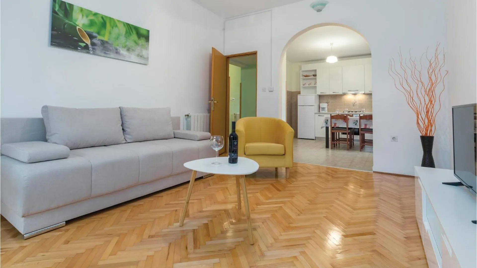 Beautiful Apartment In Porec With Kitchen