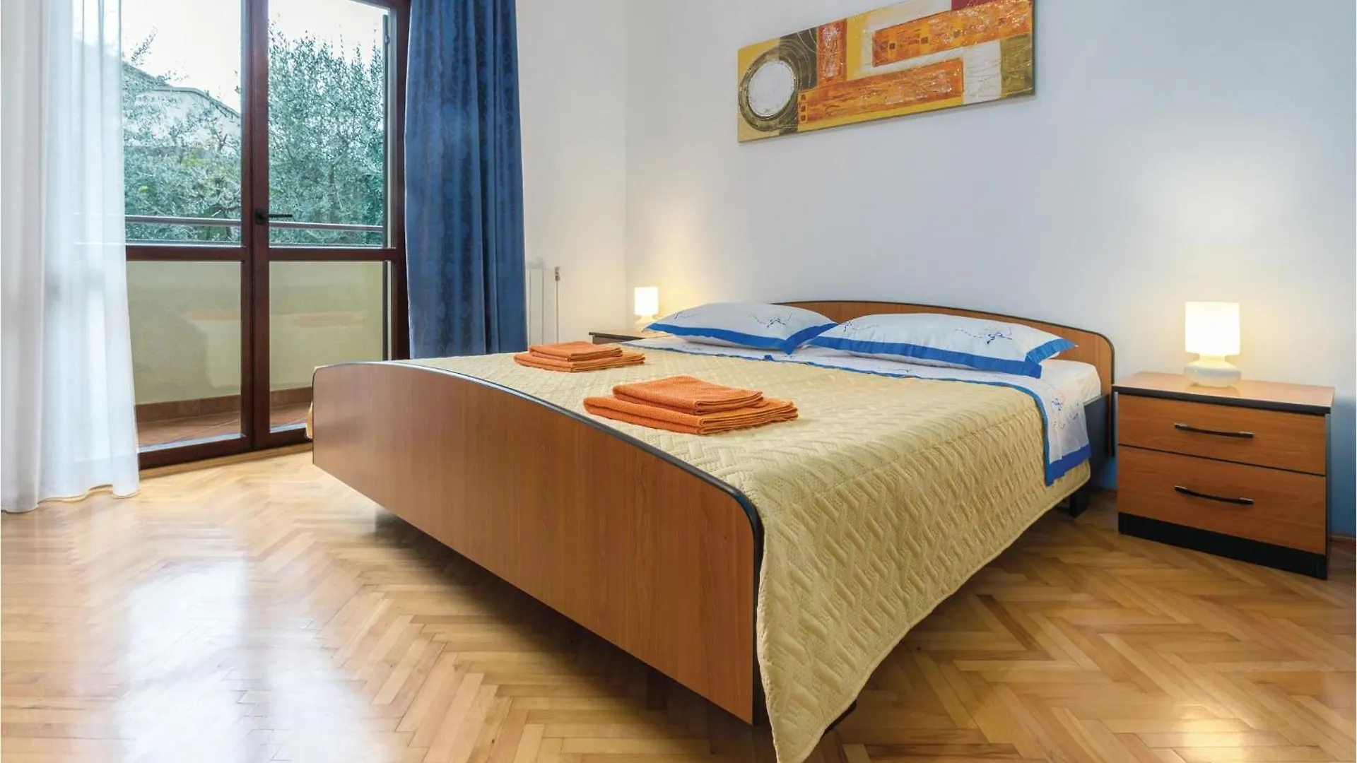 Beautiful Apartment In Porec With Kitchen