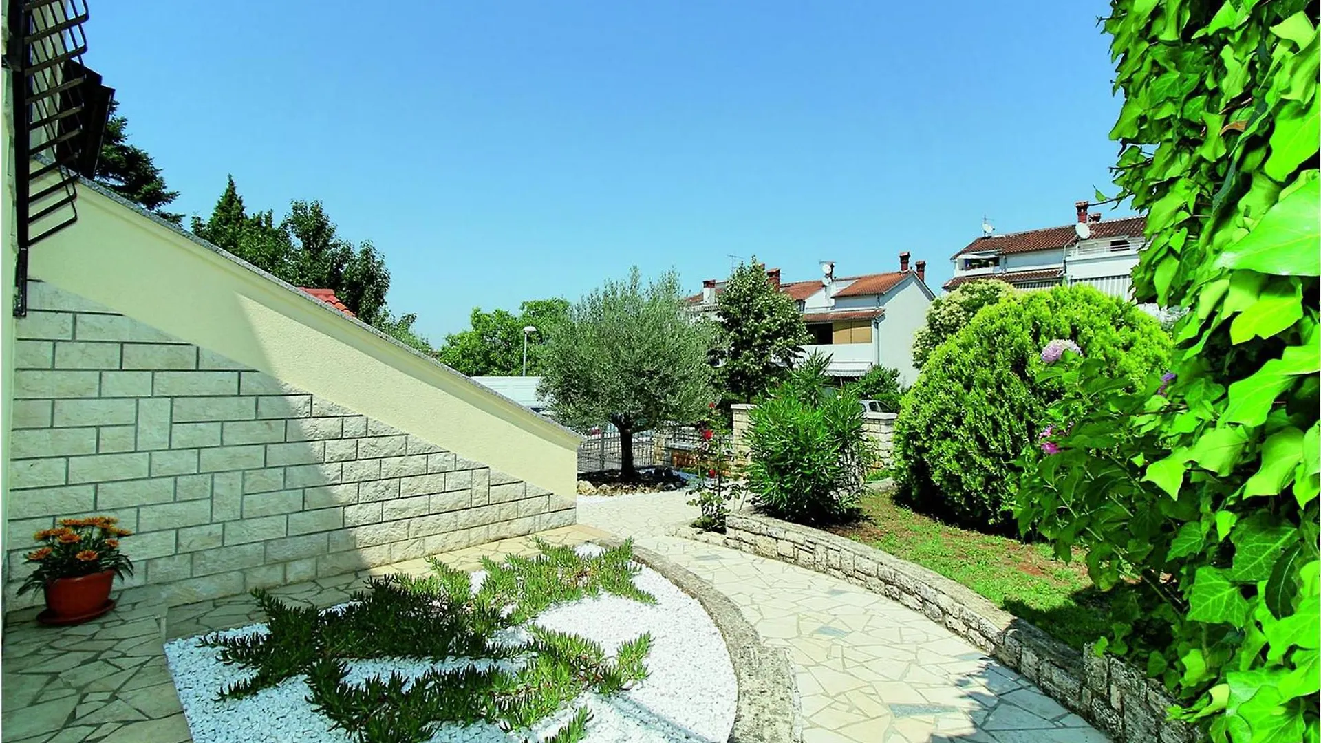 Beautiful Apartment In Porec With Kitchen