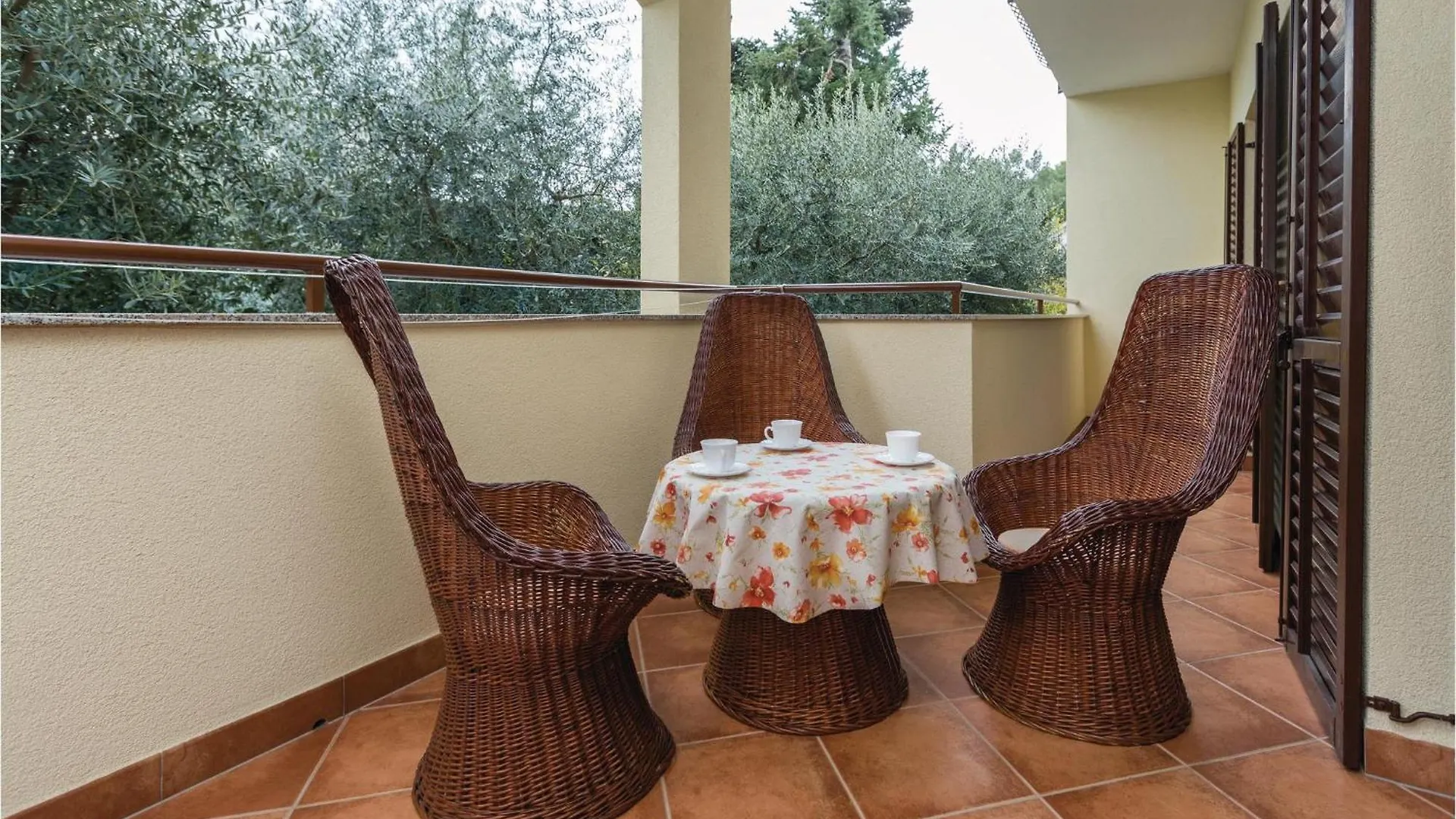 Beautiful Apartment In Porec With Kitchen